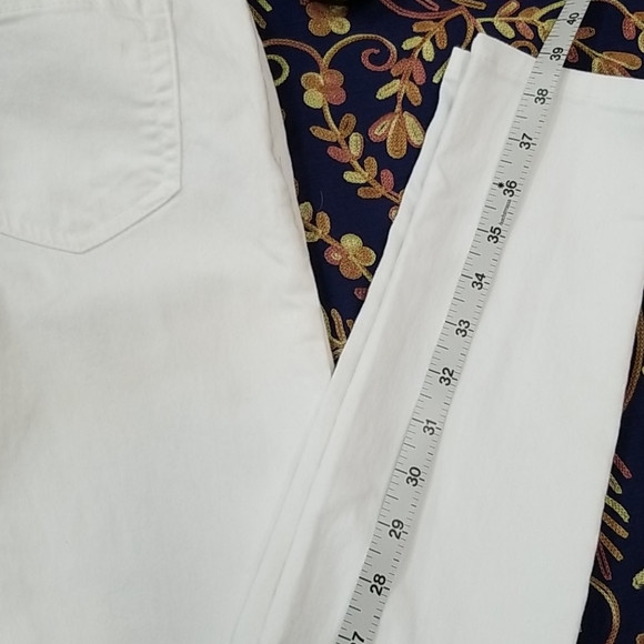 Silver Crush white jeans size 1-2 - Picture 5 of 8